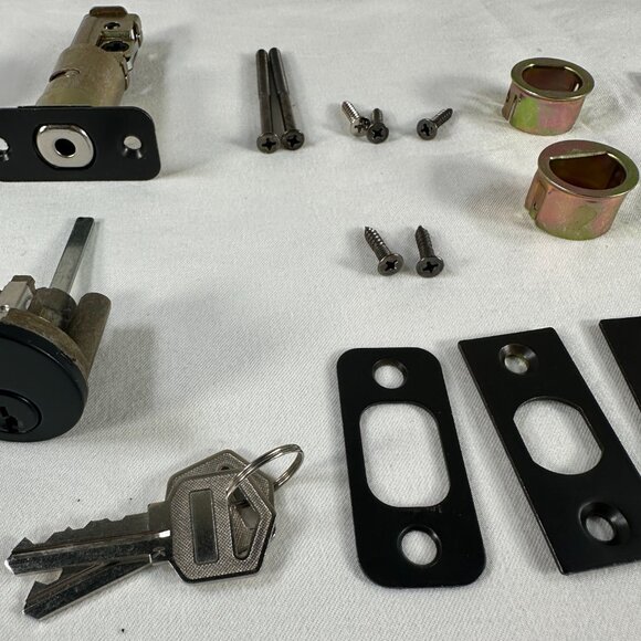 Amazon Basics Single Cylinder Deadbolt Grade-3 Security Door Lock Missing Parts - Picture 6 of 11